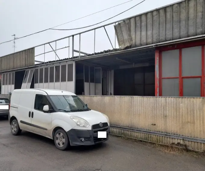Fabbricati Costruiti Per Esigenze Industriali · Novi di Modena