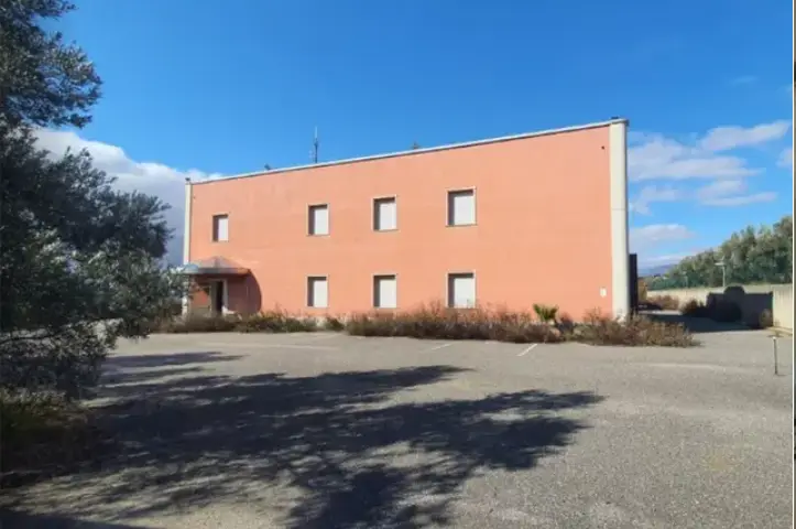 Fabbricati Costruiti Per Esigenze Commerciali · Pianopoli