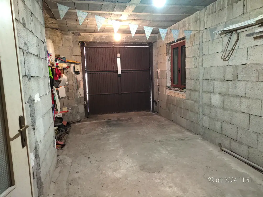 Garage O Autorimessa · Atzara
