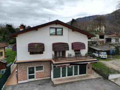 Negozi, Botteghe all'asta a Aviano (PN)