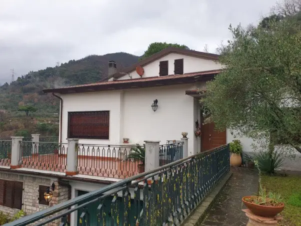 Abitazione In Villini · Carrara