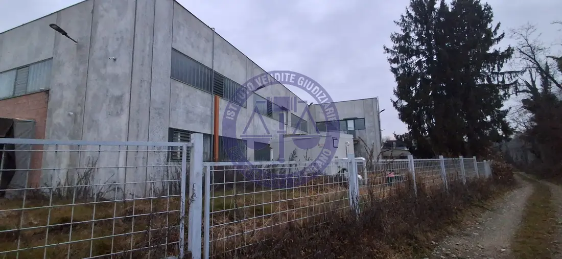 Fabbricati Costruiti Per Esigenze Commerciali · Borgo Ticino