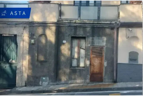 Magazzini E Locali Di Deposito · Catania