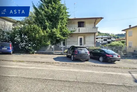 Abitazione Di Tipo Civile · Barbarano Mossano