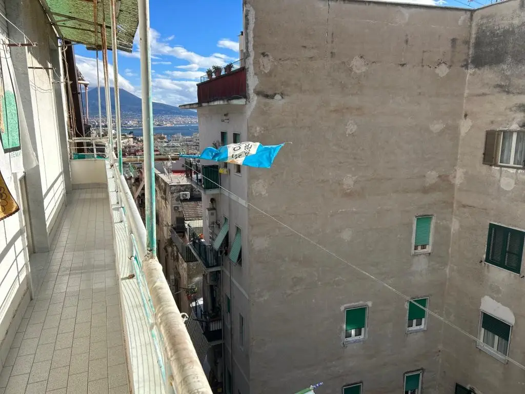 Abitazione Di Tipo Popolare · Napoli