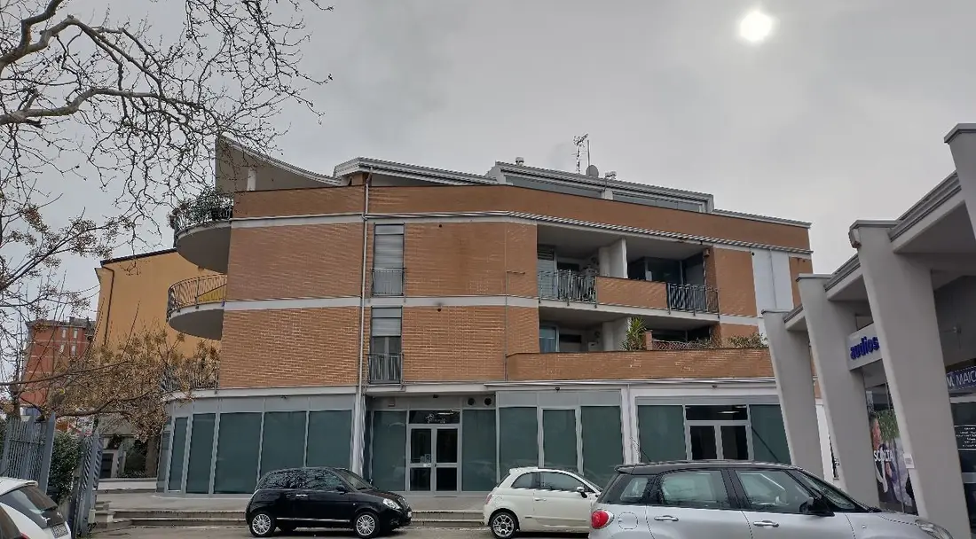 Fabbricati Costruiti Per Esigenze Commerciali · Benevento