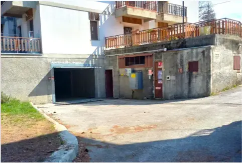 Posto Auto · Pamparato