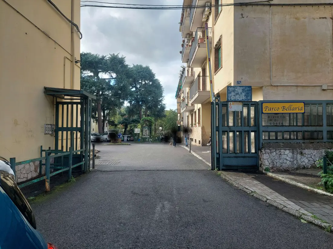 Abitazione Di Tipo Popolare · Napoli