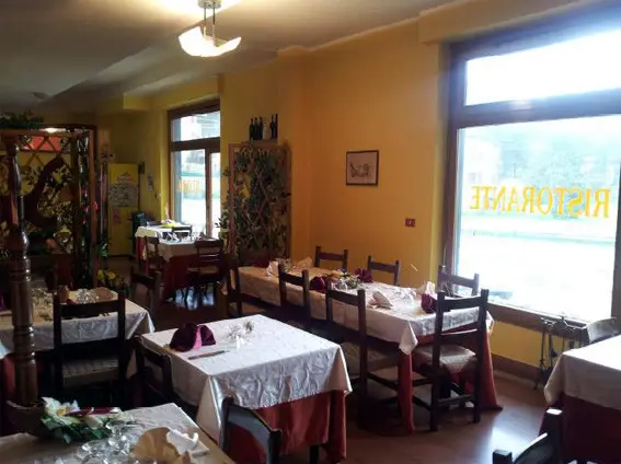 Negozi, Botteghe · Spezzano della Sila