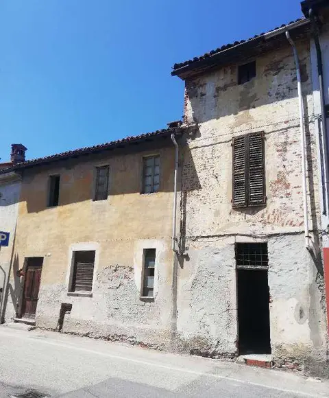 Abitazione Di Tipo Popolare all'asta a Borgolavezzaro (NO)
