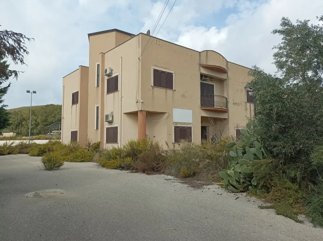 Fabbricati Costruiti Per Esigenze Commerciali · Ravanusa