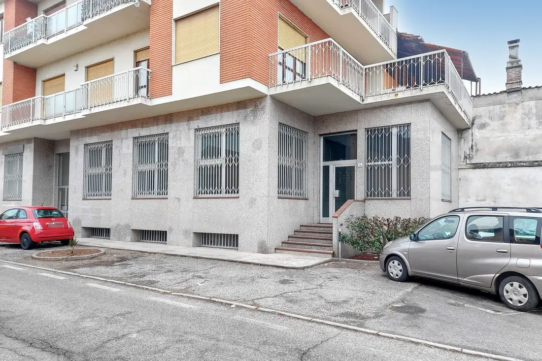 Uffici E Studi Privati · Montanaro