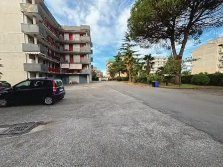 Garage O Autorimessa · Battipaglia