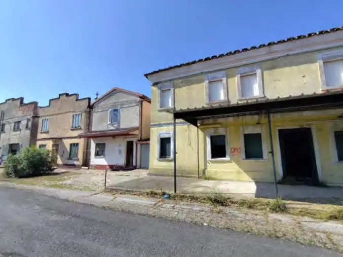 Negozi, Botteghe · Taglio di Po