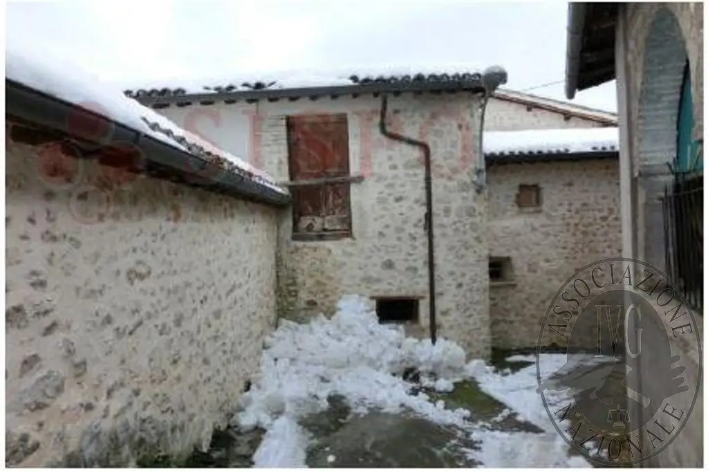 Fabbricato In Corso Di Costruzione · Cascia