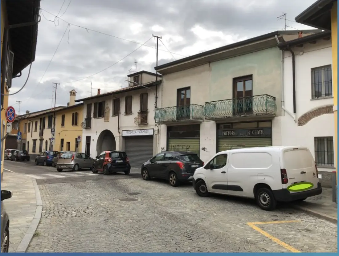 Fabbricati Costruiti Per Esigenze Commerciali · Nerviano