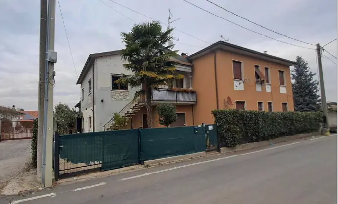 Abitazione Di Tipo Economico · Cadorago
