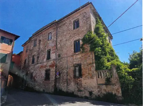 Fabbricato all'asta a Vicopisano (PI)
