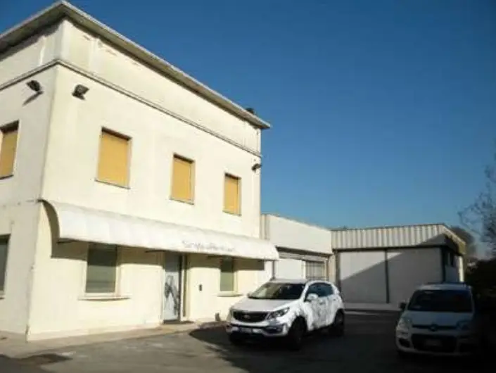 Abitazione Di Tipo Economico · Casaloldo