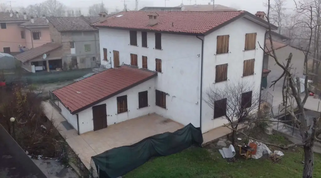 Fabbricato · Casalgrande