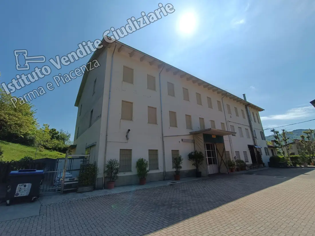 Fabbricati Costruiti Per Esigenze Industriali · Langhirano