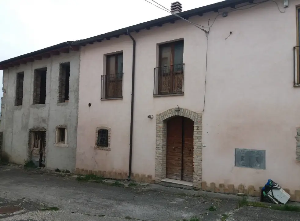 Abitazione Di Tipo Civile · Magliano de' Marsi