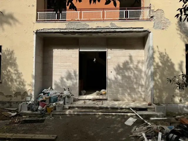 Fabbricati Costruiti Per Esigenze Commerciali · Chianciano Terme