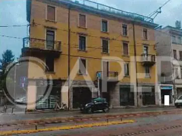 Magazzini E Locali Di Deposito · Padova