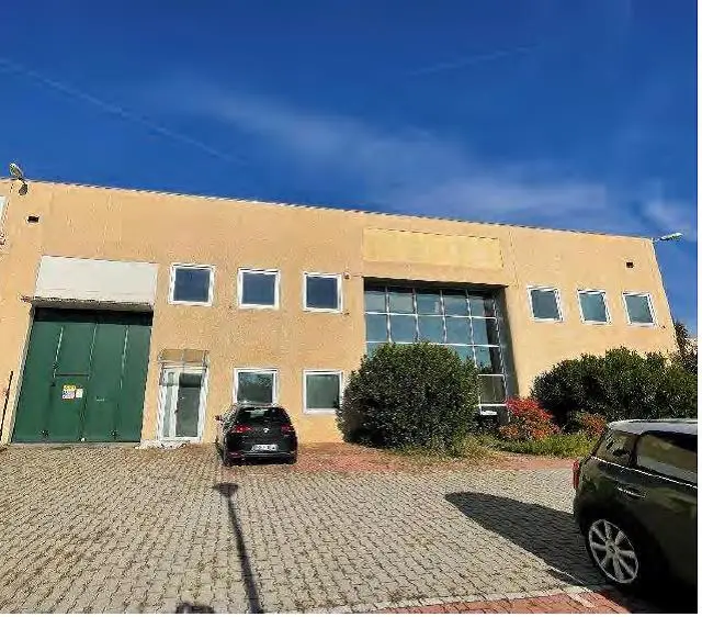 Fabbricati Costruiti Per Esigenze Industriali · Arese