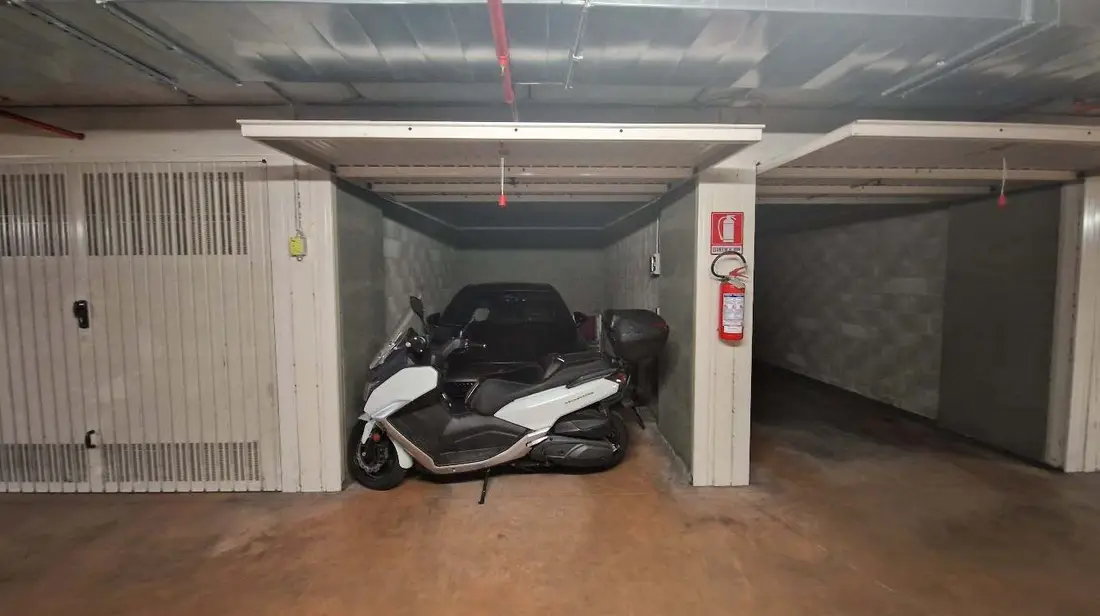 Garage O Autorimessa · Torino