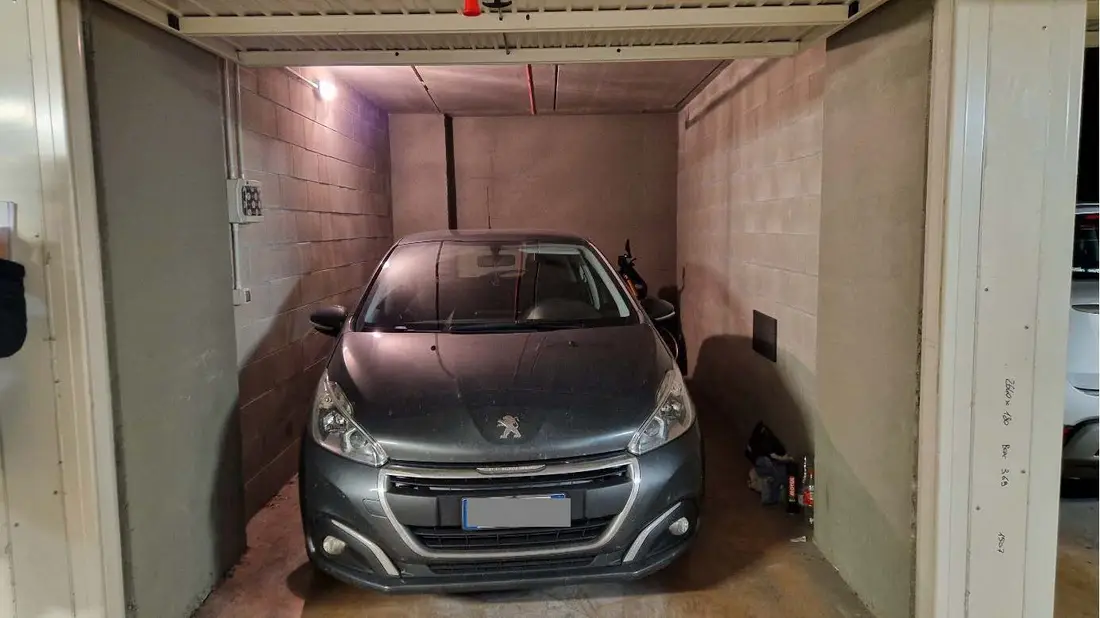 Garage O Autorimessa · Torino