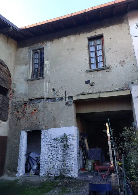 Abitazione Di Tipo Economico all'asta a Vertemate con Minoprio (CO)