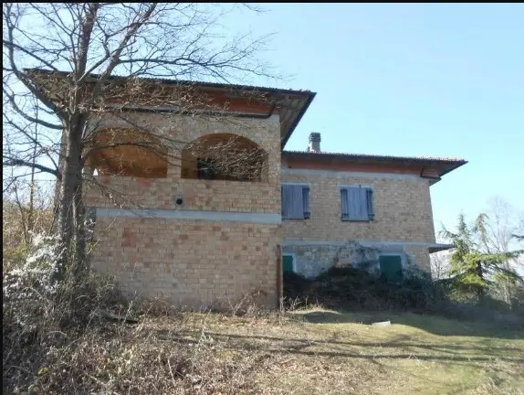 Fabbricato In Corso Di Costruzione · Vezzano sul Crostolo