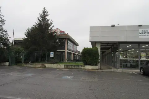 Negozio all'asta a Civita Castellana (VT)