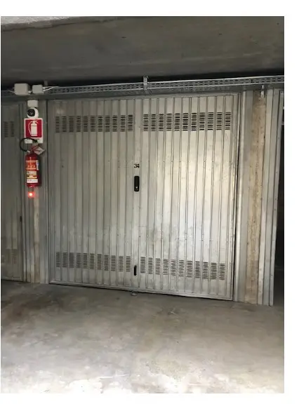 Garage O Autorimessa · Milano