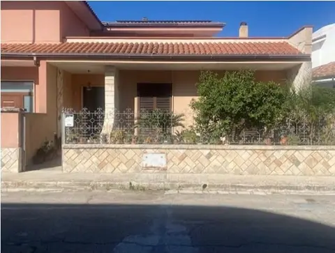 Abitazione Di Tipo Civile all'asta a Calimera (LE)