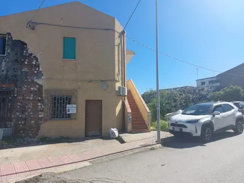 Magazzini E Locali Di Deposito all'asta a Valdina (ME)