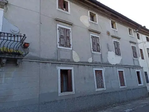 Abitazione Di Tipo Signorile all'asta a Aviano (PN)