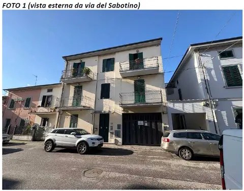 Abitazione Di Tipo Civile all'asta a Prato (PO)