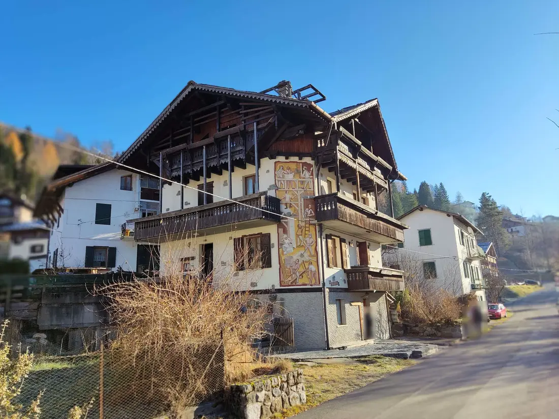Fabbricato · Forni di Sopra