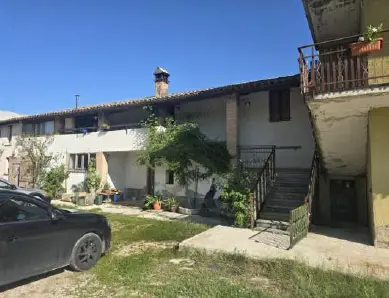 Fabbricati Per Attività Agricole · Trevi