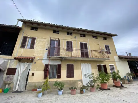 Abitazione Di Tipo Civile all'asta a Frassineto Po (AL)