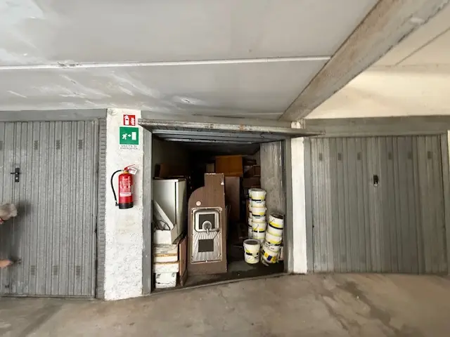 Garage O Autorimessa · Monza