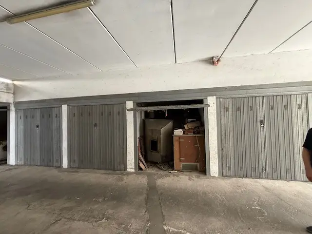 Garage O Autorimessa · Monza
