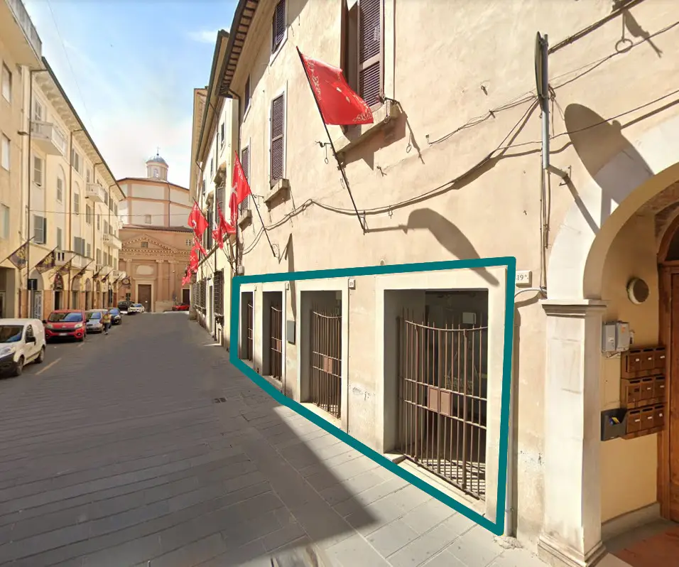 Fabbricati Costruiti Per Esigenze Commerciali · Foligno
