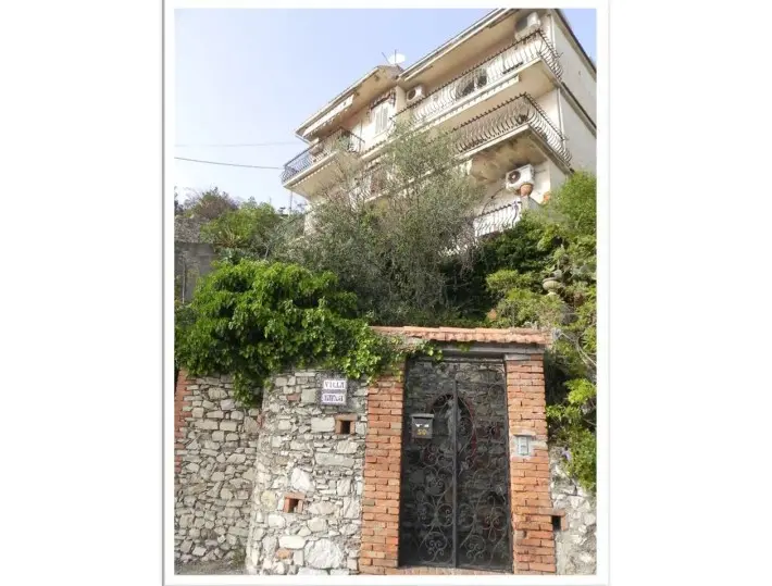 Abitazione Di Tipo Civile · Taormina