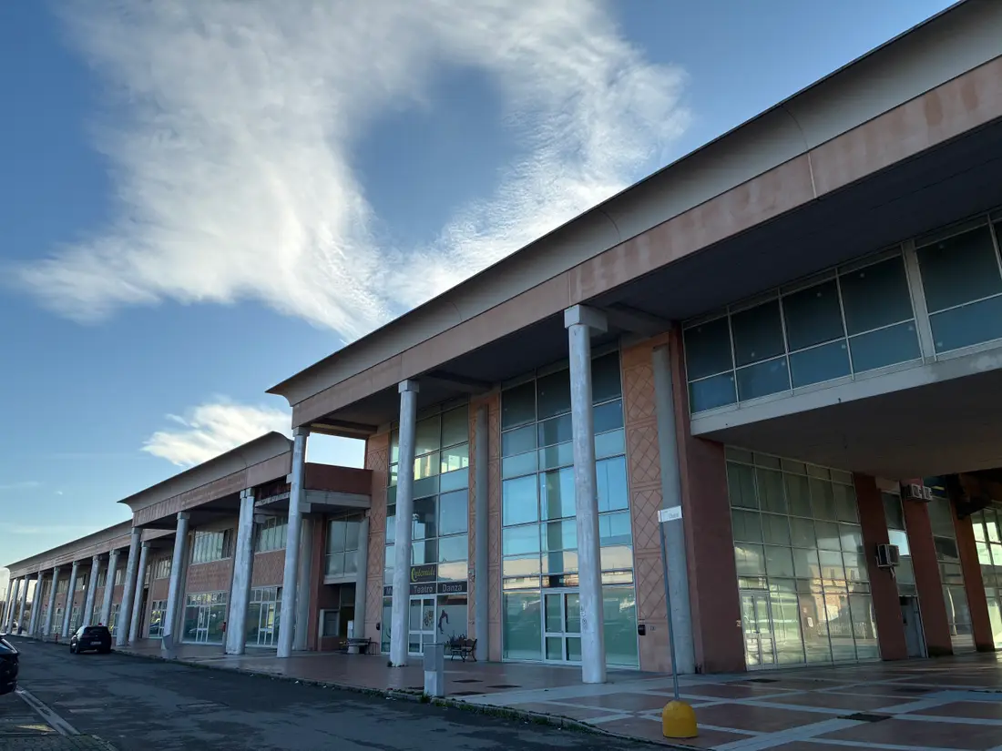 Fabbricati Costruiti Per Esigenze Commerciali · Crespina Lorenzana