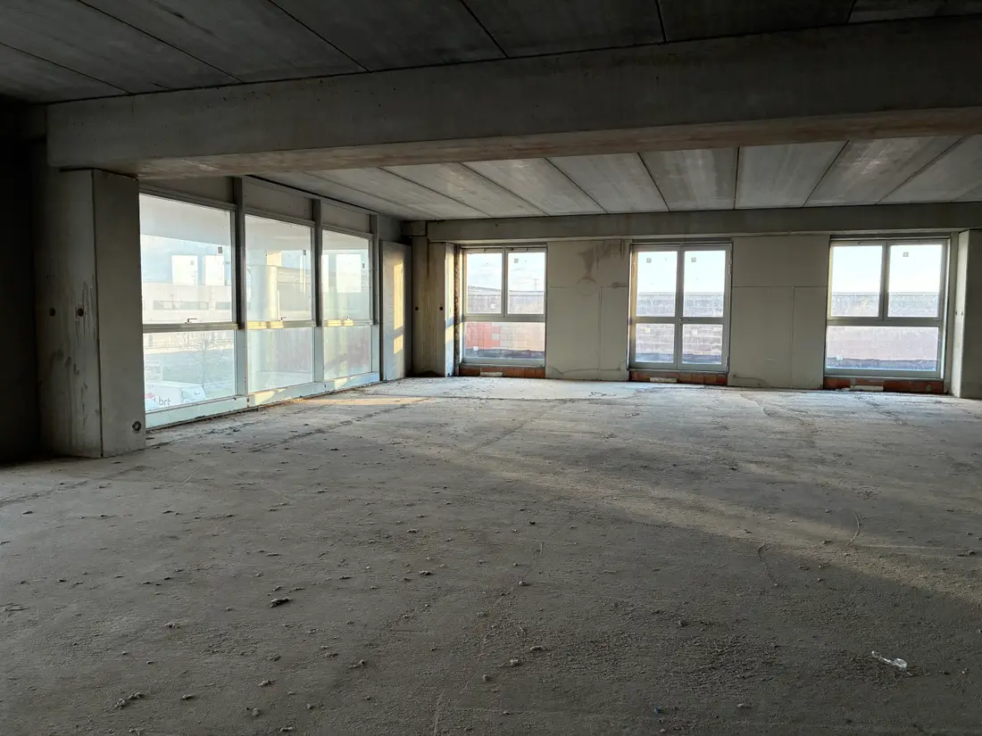 Fabbricati Costruiti Per Esigenze Commerciali · Crespina Lorenzana