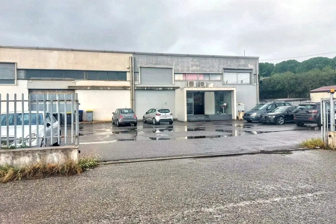 Fabbricati Costruiti Per Esigenze Commerciali · Messina