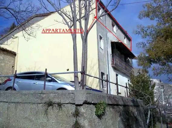 Abitazione Di Tipo Ultrapopolare · Carolei